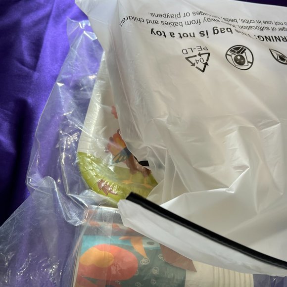 New 📌 64 Pieces Party Set Square Dinner Plates, Cups, Straws, Plastic Drinkware - Picture 9 of 9